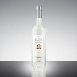 Grappa Monovitigno Moscato